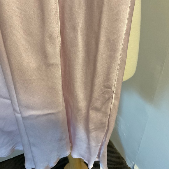 Socialite Silky Skirt - Picture 4 of 5